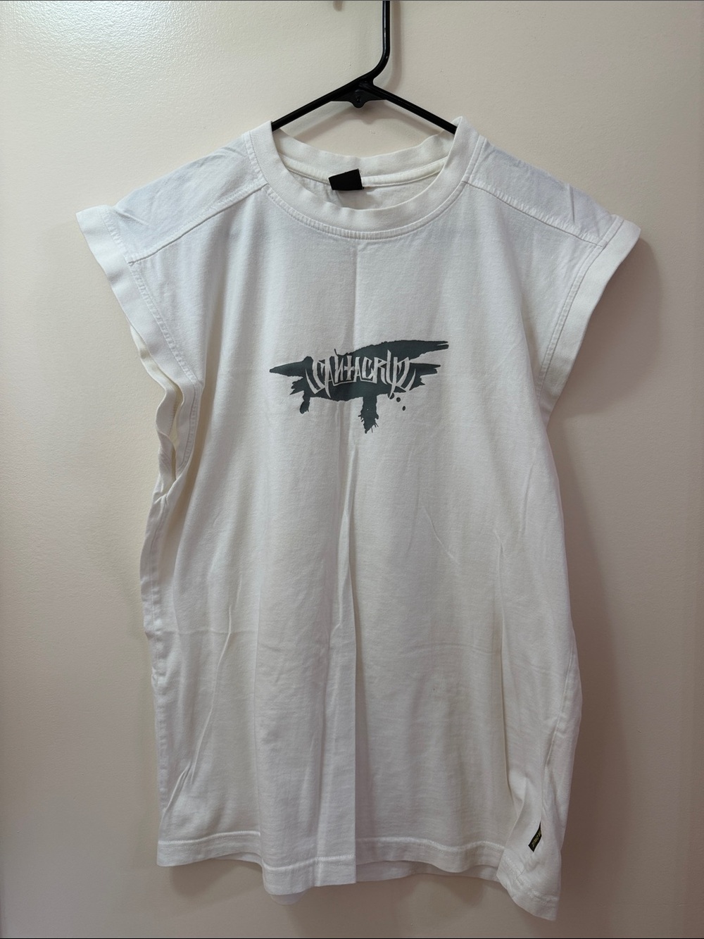 Santa Cruz White Graphic Muscle Tee with Center Logo. NWOT. Size Medium